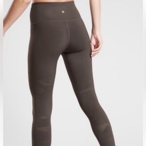 Athleta Persistence Olive Camo Laser Cut 7/8 Leggings